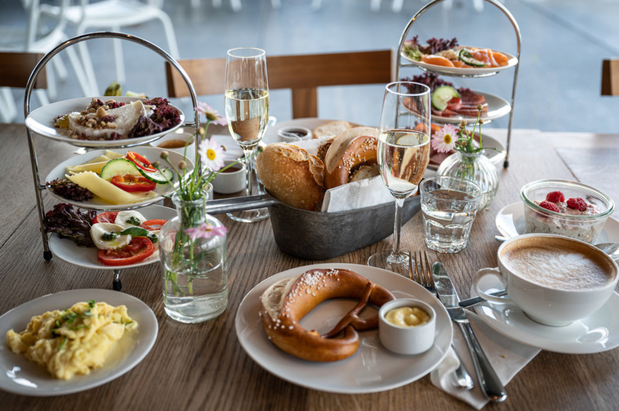 Täglich von 8:00 – 12:00 Uhr gibt es das genussvolle Frühstück in der Backstube der Bäckerei Baier in Herrenberg.