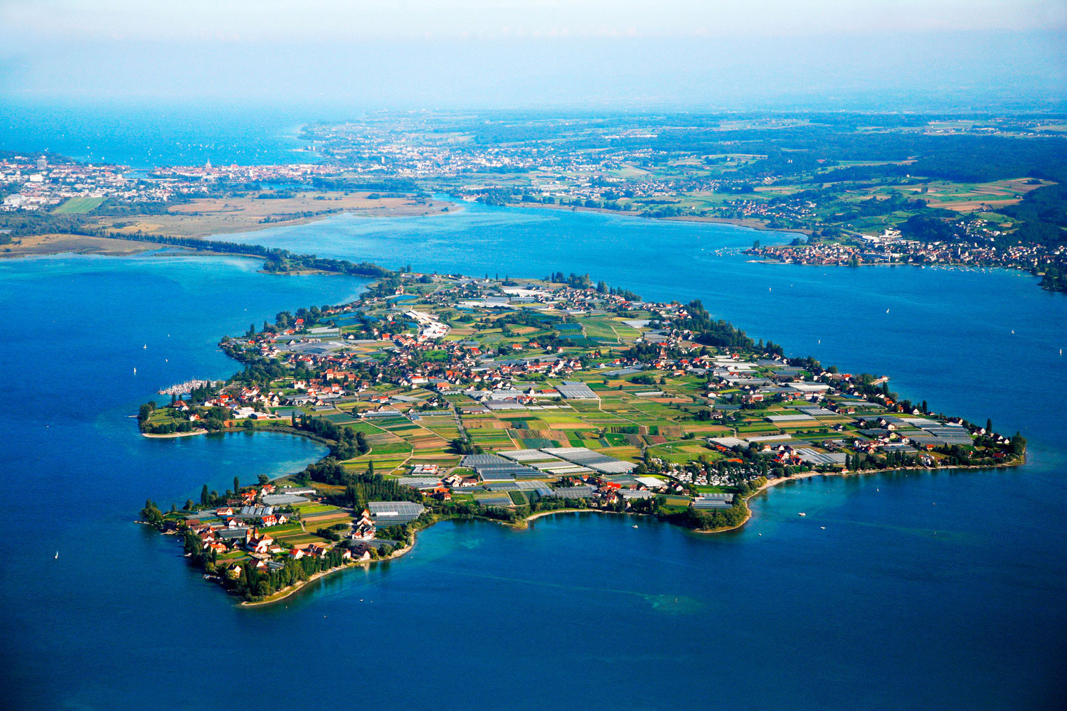 Luftaufnahme der Bodenseeinsel Reichenau