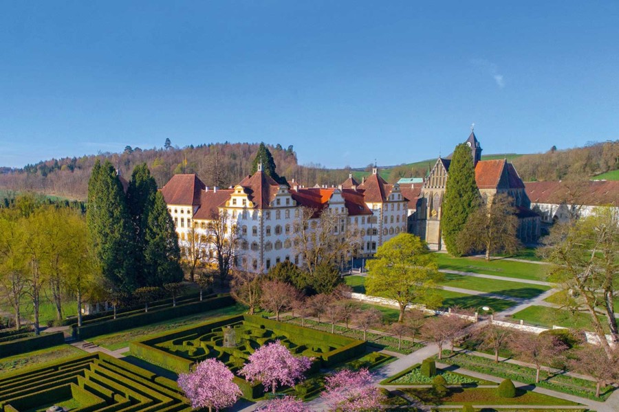 Schloss Salem liegt idyllisch am Bodensee.