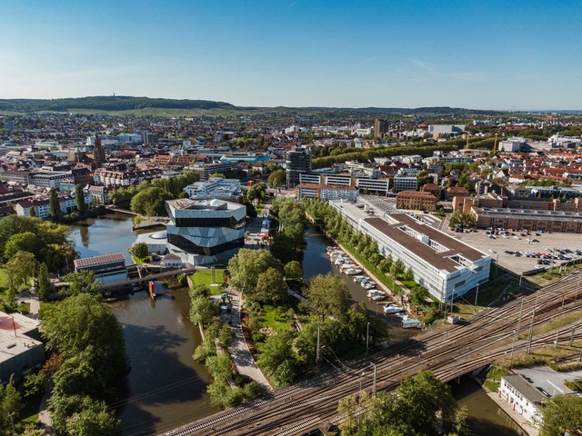 Luftaufnahme der Experimenta und der Innenstadt in Heilbronn.