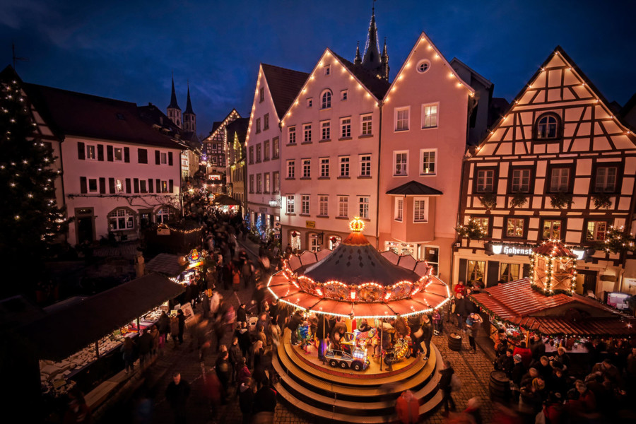 Der romantisch-altdeutsche Weihnachtsmarkt in der idyllischen Altstadt von Bad Wimpfen zählt bundesweit zu den schönsten Märkten.